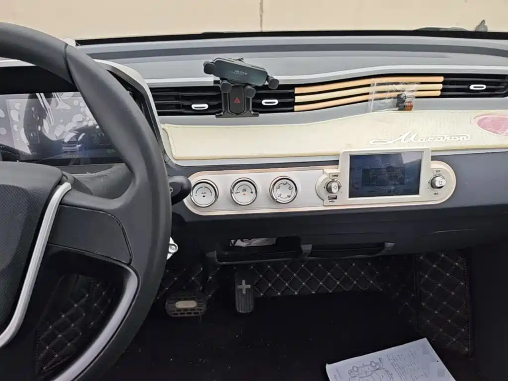 Wuling MINIEV — миниатюра 13