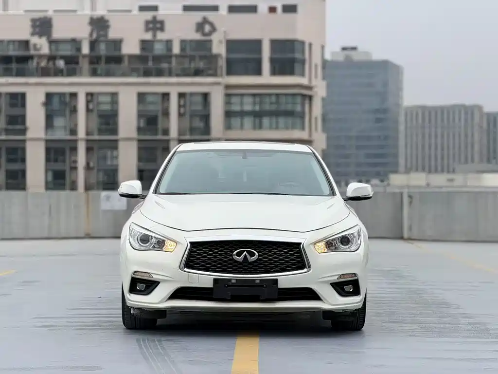 Infiniti Q50L 2021 2.0T Comfort