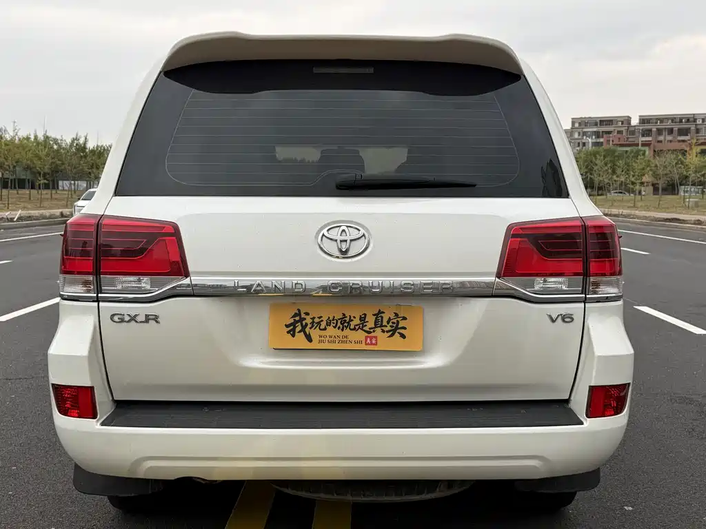 Toyota Land Cruiser — миниатюра 8