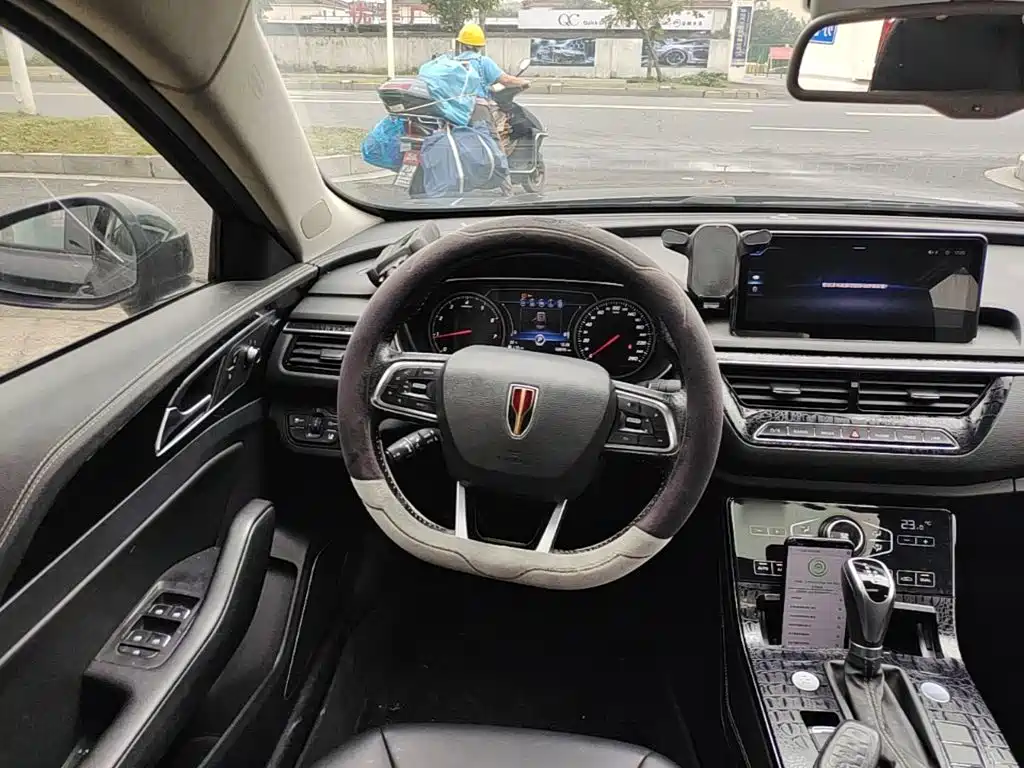 Hongqi Hongqi H5 — миниатюра 11