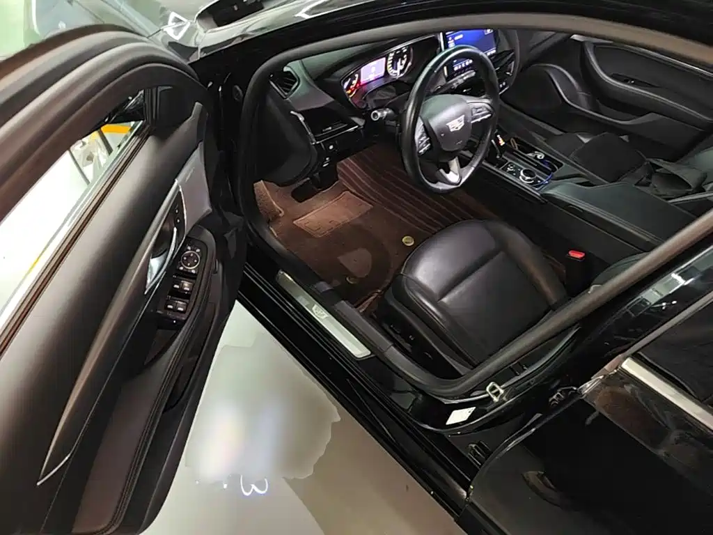 Cadillac CT5 2022 — фото 15