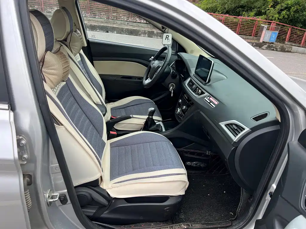 Changan V7 — миниатюра 10