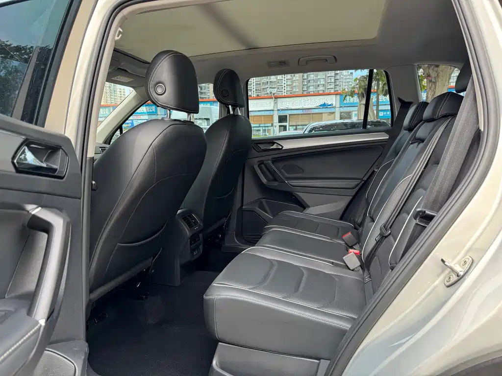 Volkswagen Tiguan L — миниатюра 6