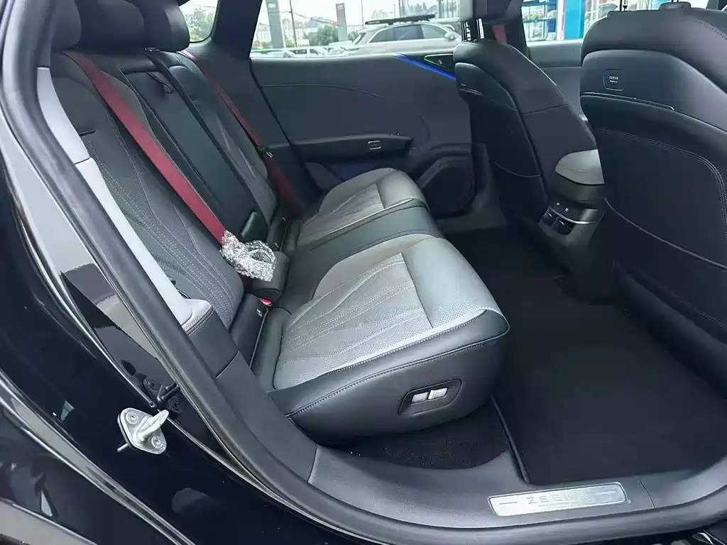 Zeekr Крайний Криптон 007 GT — миниатюра 5