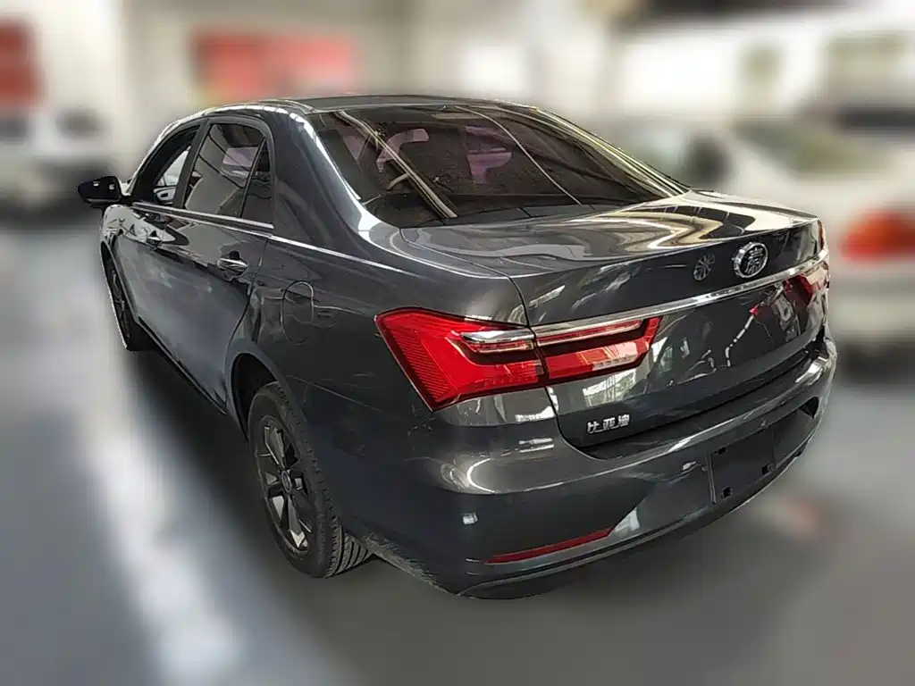 BYD Qin — миниатюра 9