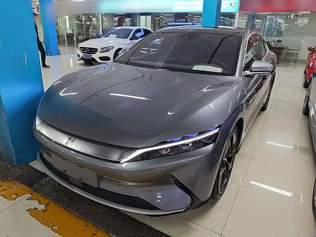 BYD Han — миниатюра 2