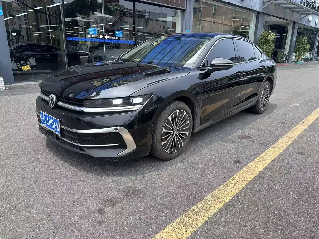Volkswagen Magotan 2025