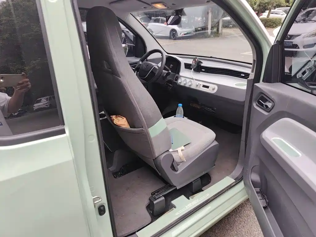 Wuling MINIEV — миниатюра 14
