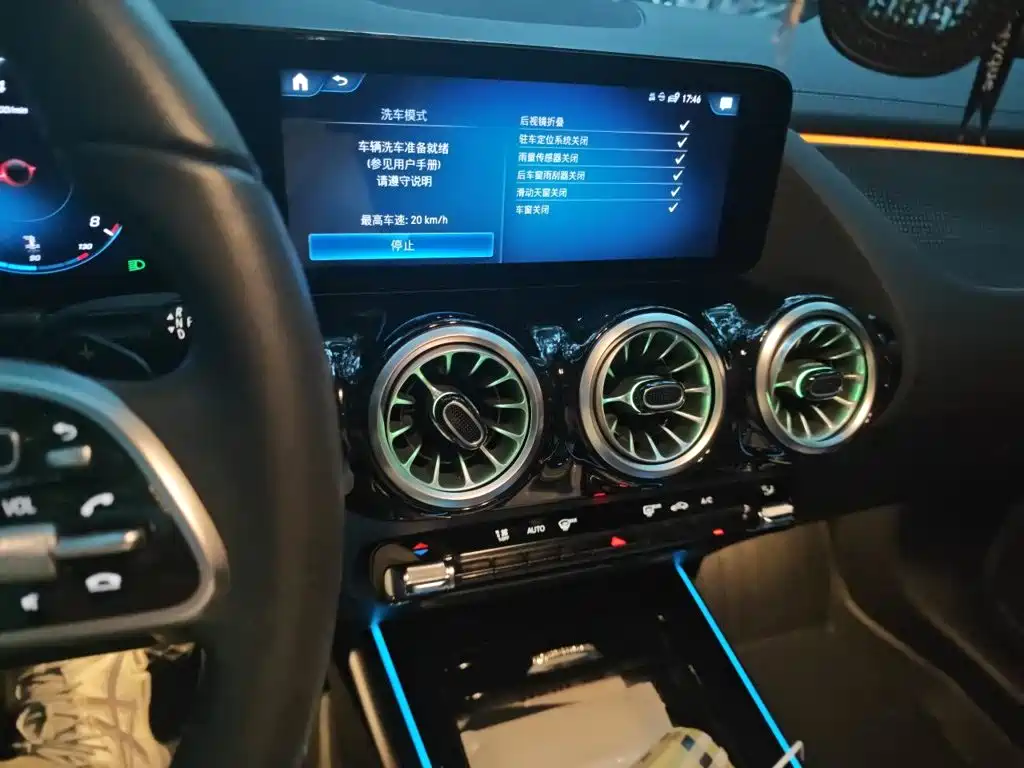 Mercedes-Benz GLA — миниатюра 14