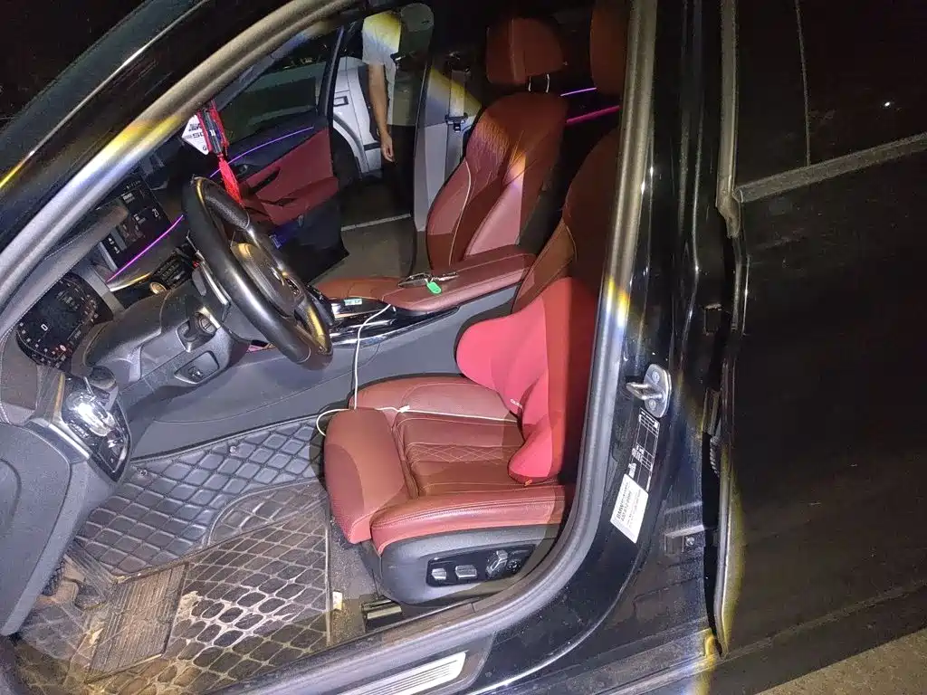 BMW 5 Series — миниатюра 11