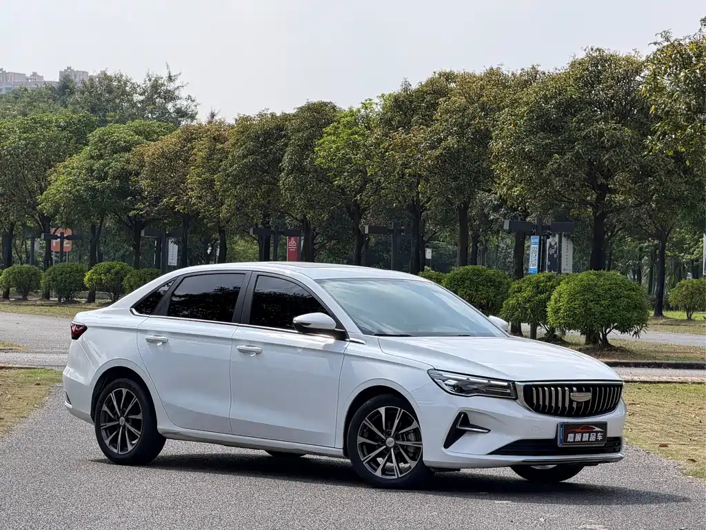 Geely Emgrand — миниатюра 3