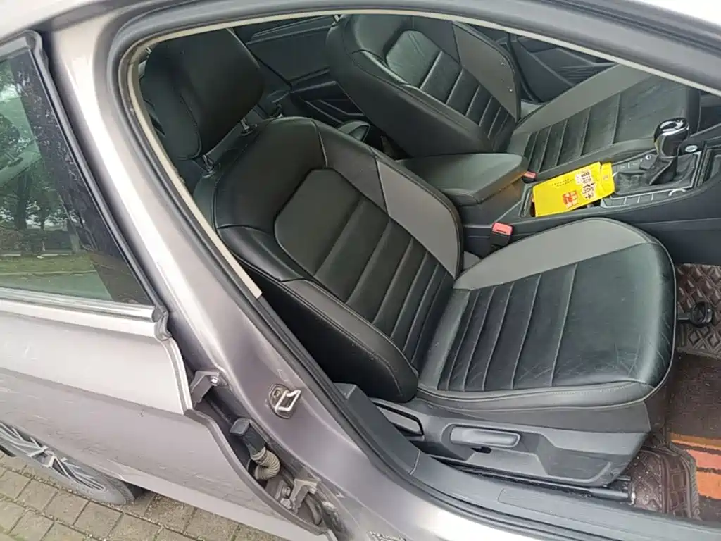 Volkswagen Sagitar — миниатюра 25