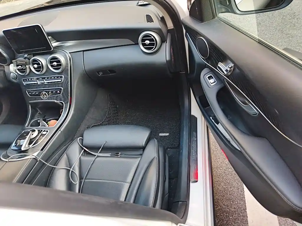 Mercedes-Benz C-Class (Import) — миниатюра 19