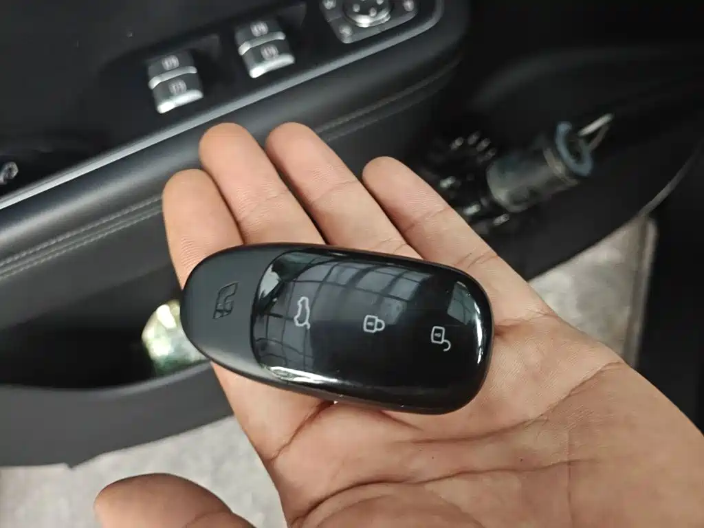 Li Auto Li ONE — миниатюра 9