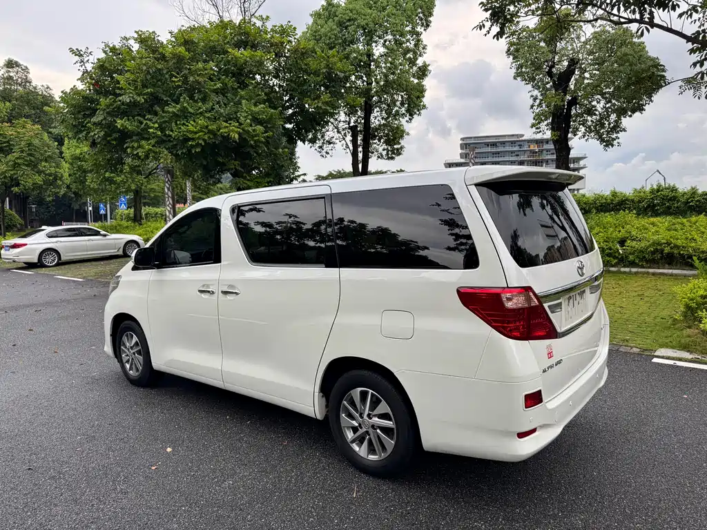 Toyota Alphard 2012 3.5L Luxury