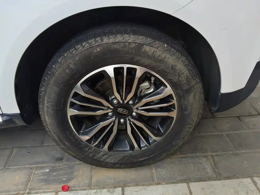 Geely Vision X6 — миниатюра 6