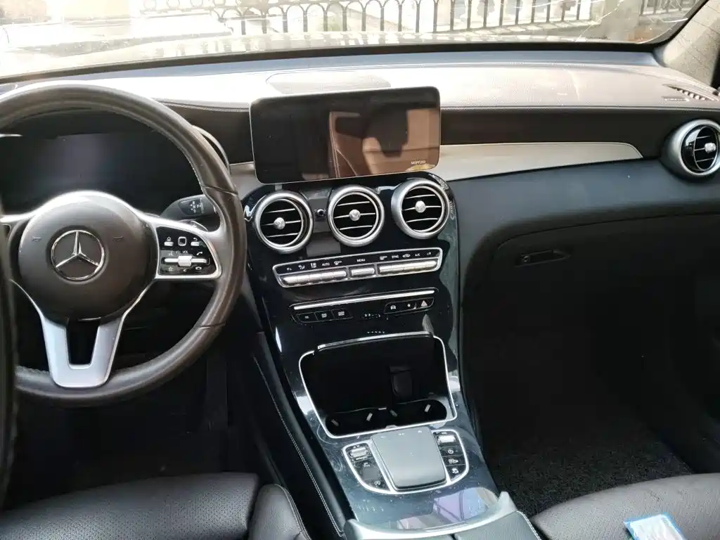 Mercedes-Benz GLC — миниатюра 10