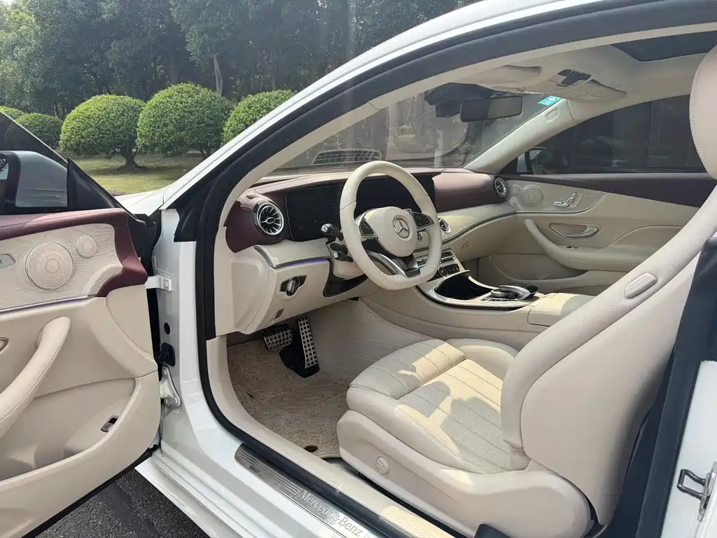 Mercedes-Benz E-Class (Import) — миниатюра 5