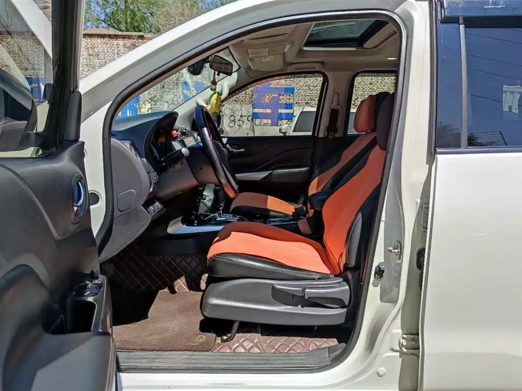 Nissan Terra 2.5L XL Upper 4WD Auto 4WD Luxury Edition, фото 7