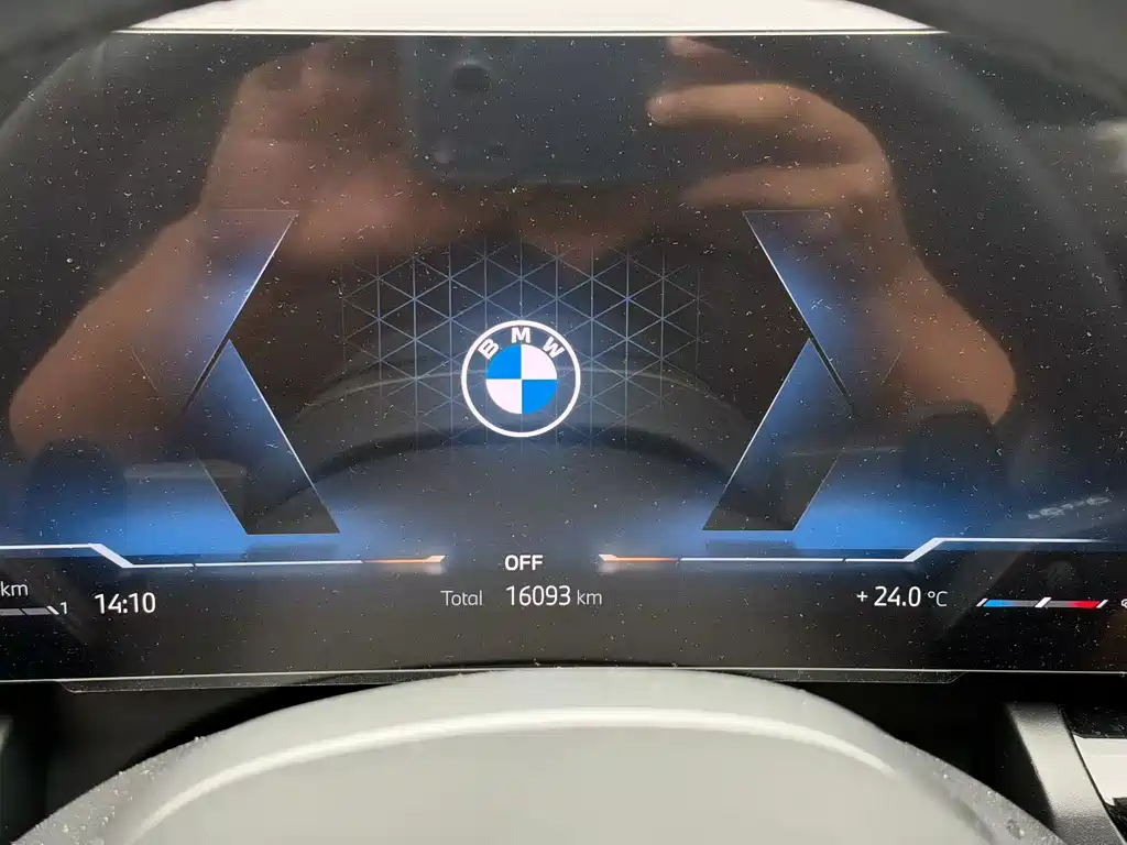 BMW 5 Series — миниатюра 6