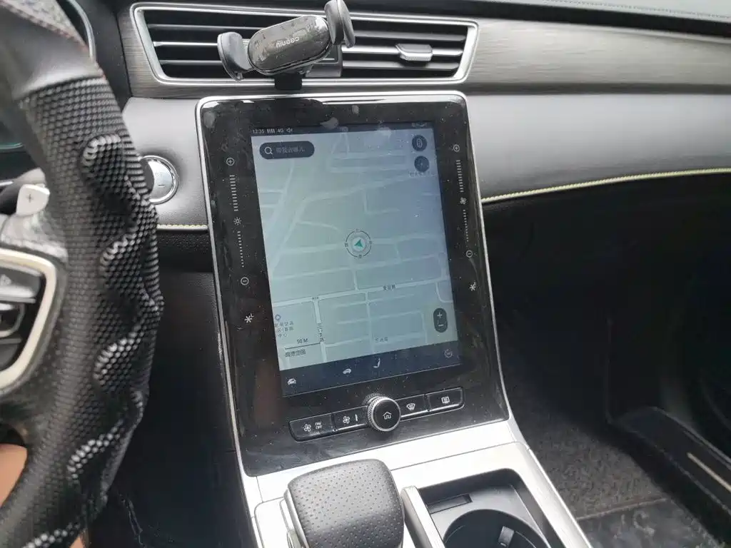 Roewe RX5 New Energy — миниатюра 14