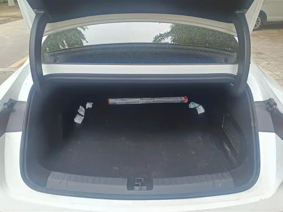 Geely Galaxy Galaxy 8 8 2025 130km EM-i Flagship
