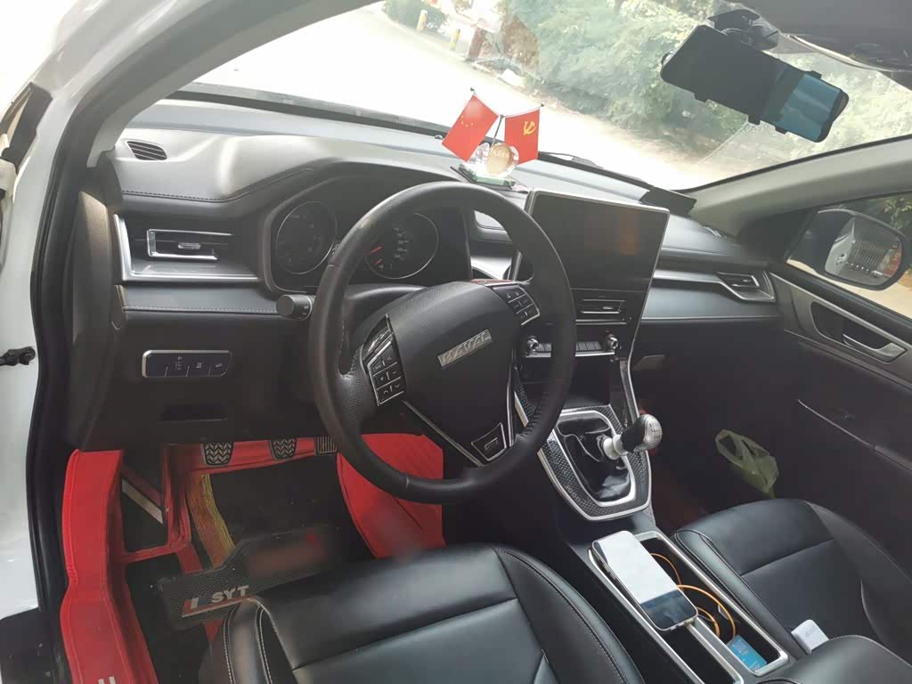 Haval Haval M6 1.5 л 2021 г. Белый, пробег 27599 км