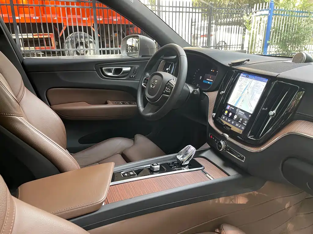 Volvo XC60 — миниатюра 13