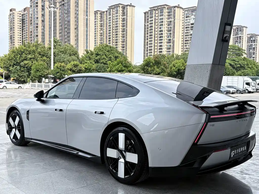 XPeng P7 — миниатюра 7