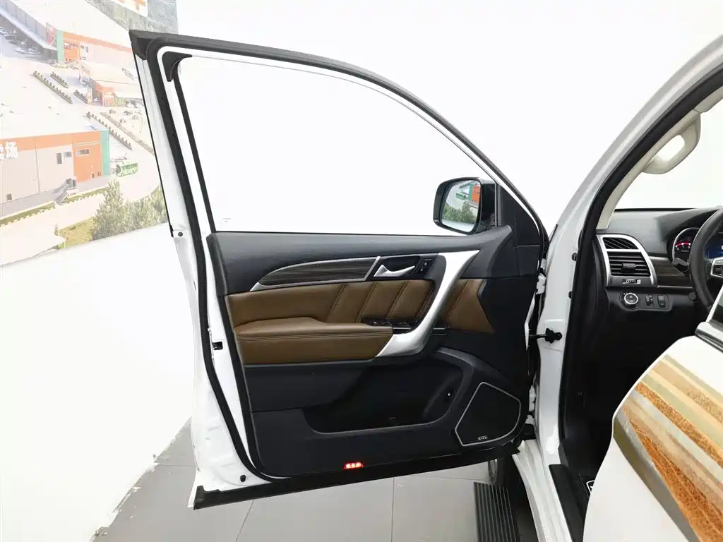 Haval H9 2017 2.0T Luxury 7 мест