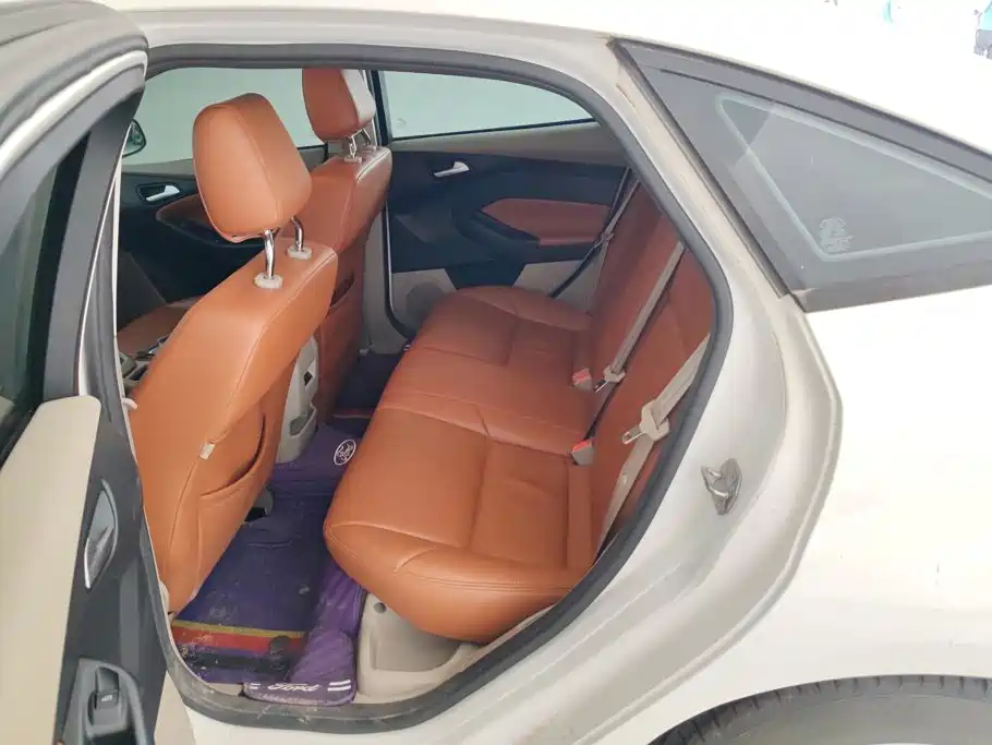 Ford Focus — миниатюра 11