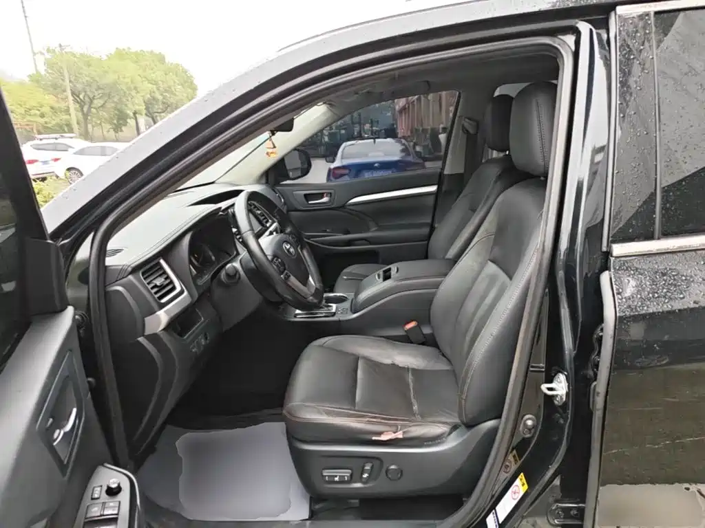 Toyota Highlander — миниатюра 15