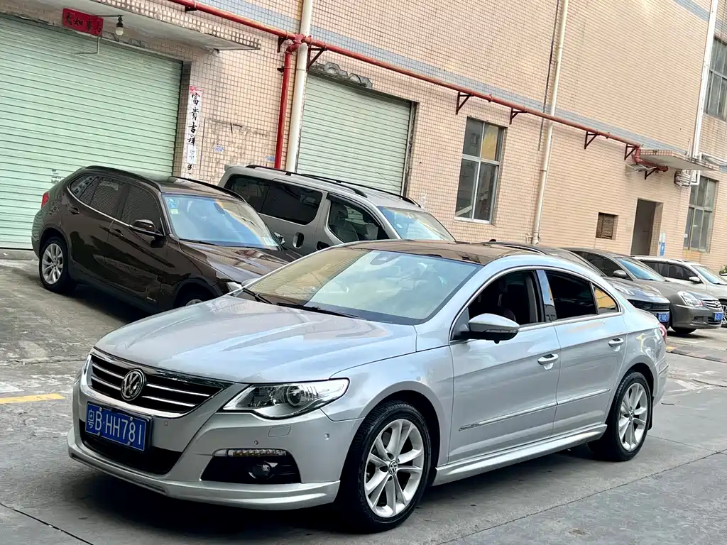 Volkswagen FAW - Passat CC CC 2011 2.0TSI Luxury