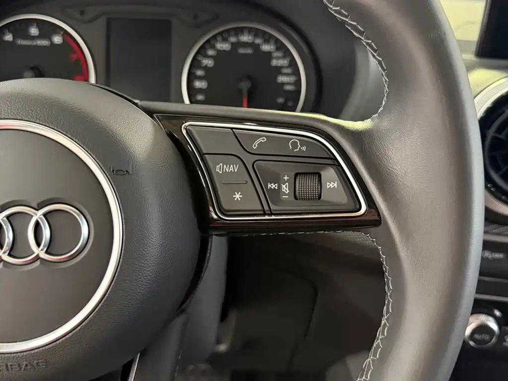 Audi Q2L — миниатюра 23