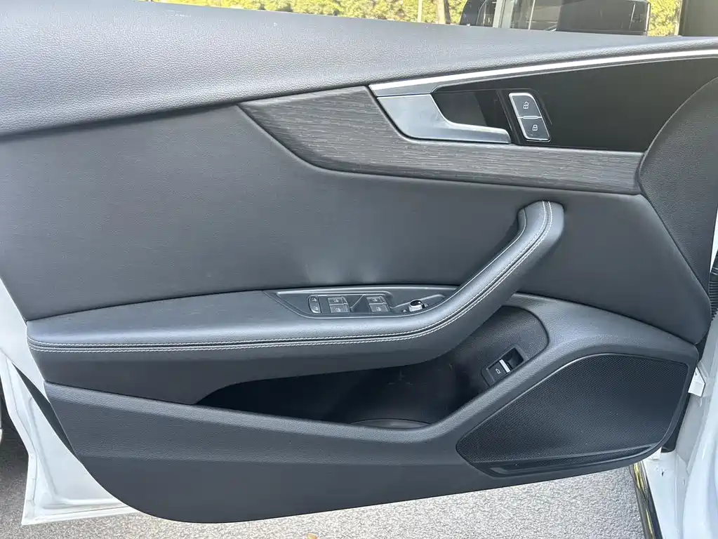 Audi A4L — миниатюра 18
