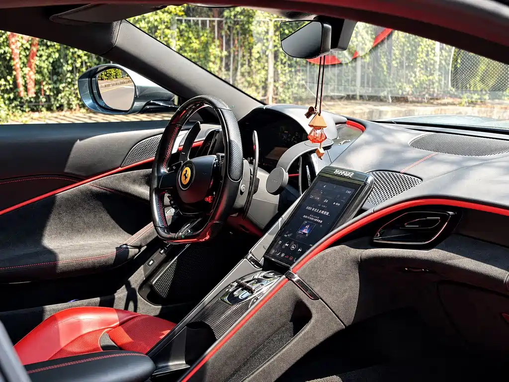 Ferrari Roma — миниатюра 10