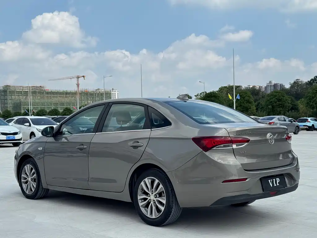 Buick Excelle — миниатюра 7
