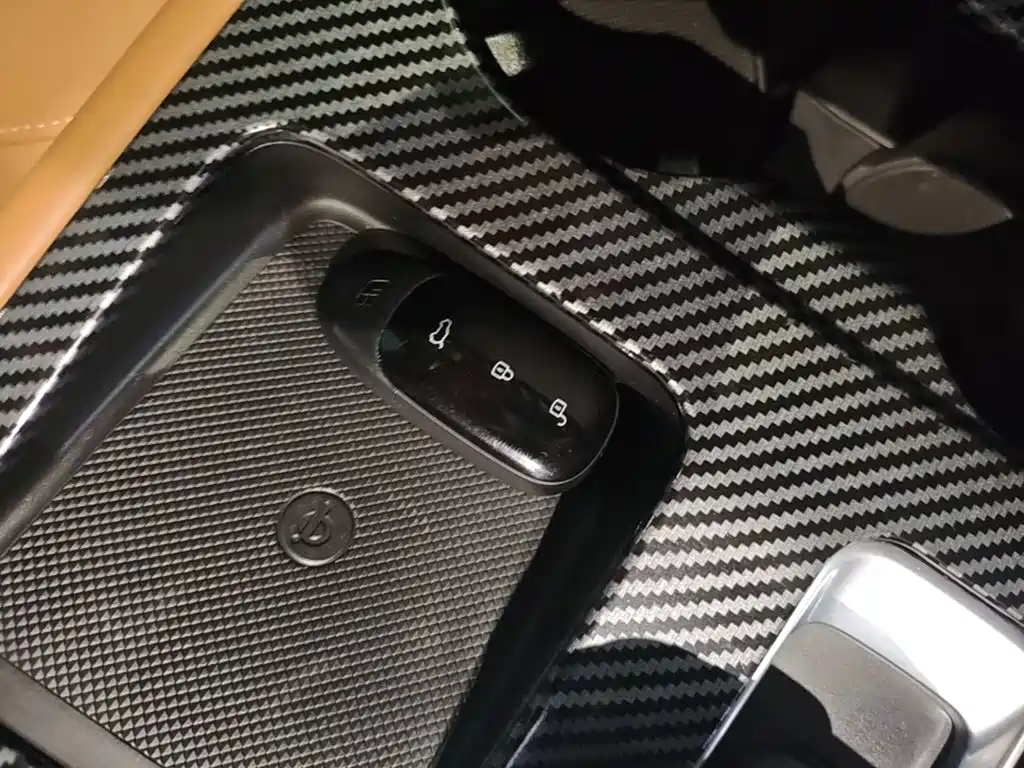 Li Auto Li ONE — миниатюра 9