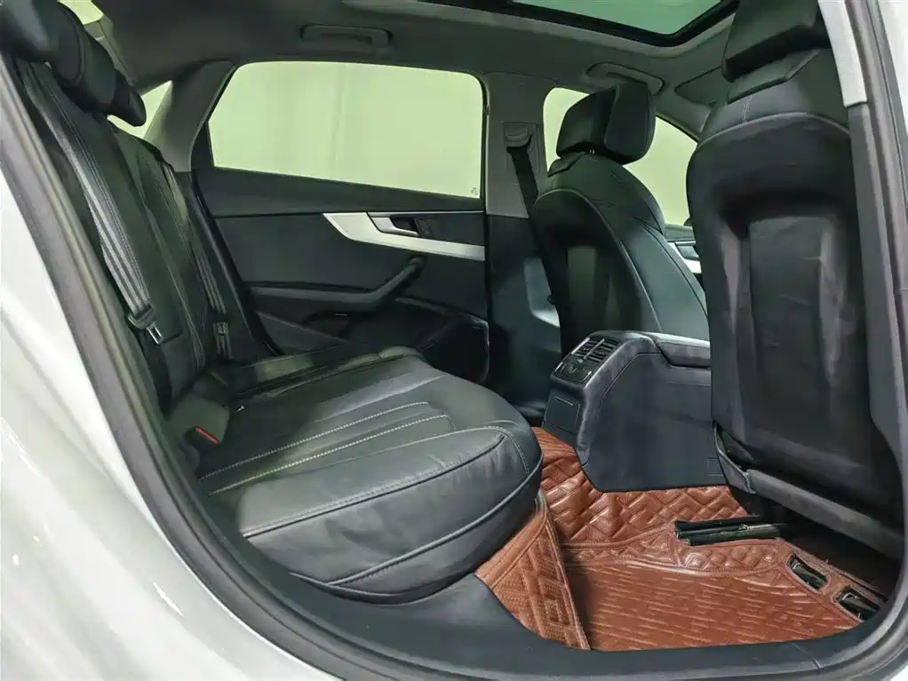 Audi A4L 2020 40 TFSI Fashion