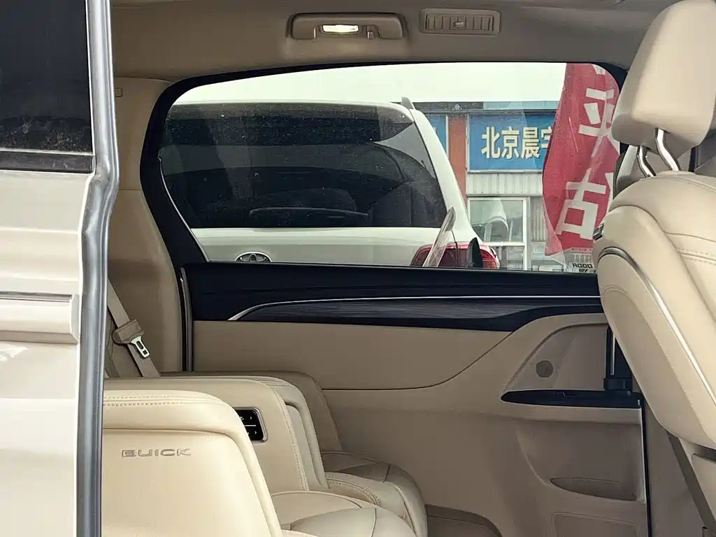 Buick GL8 2022 ES 653T Luxury