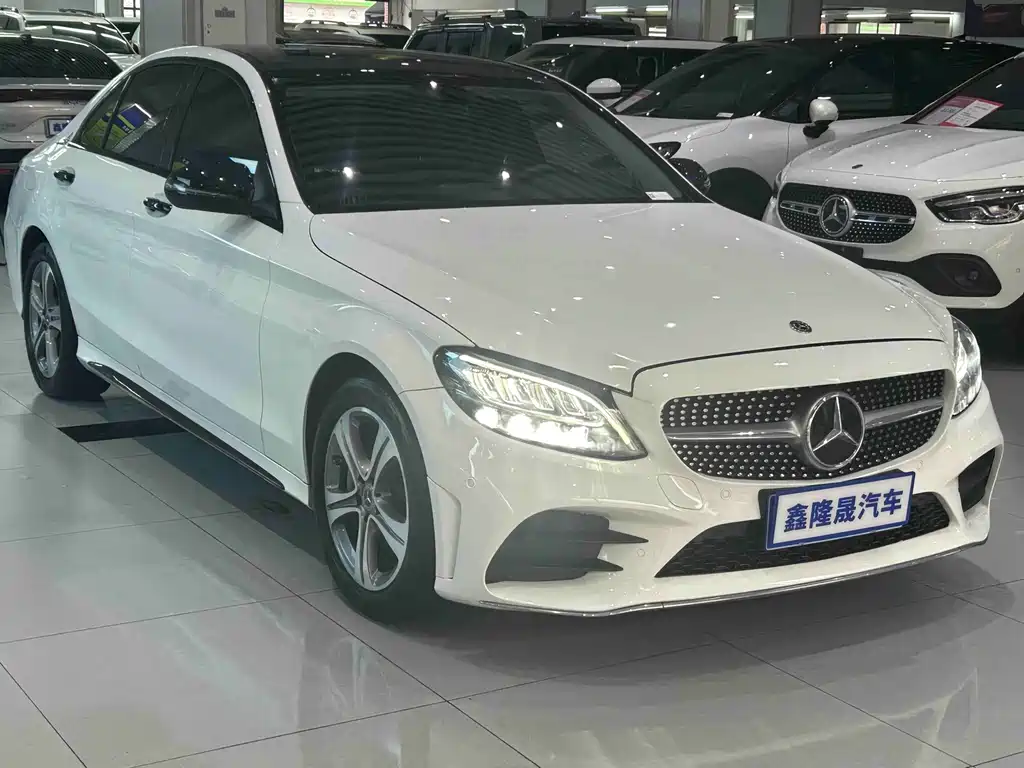 Mercedes-Benz C-Class — миниатюра 3