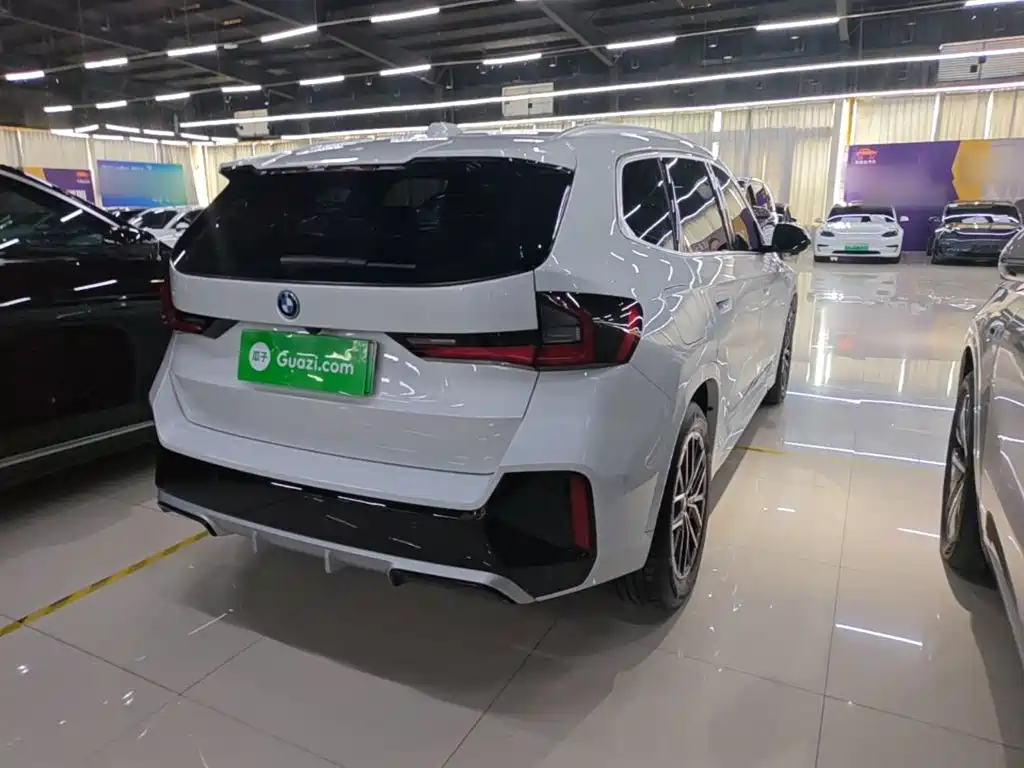 BMW iX1 — миниатюра 7