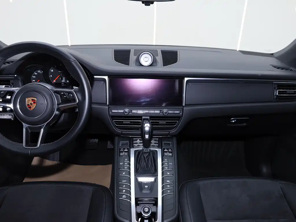 Porsche Macan — миниатюра 21