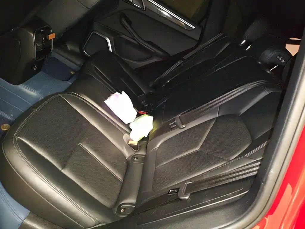 Porsche Macan — миниатюра 13