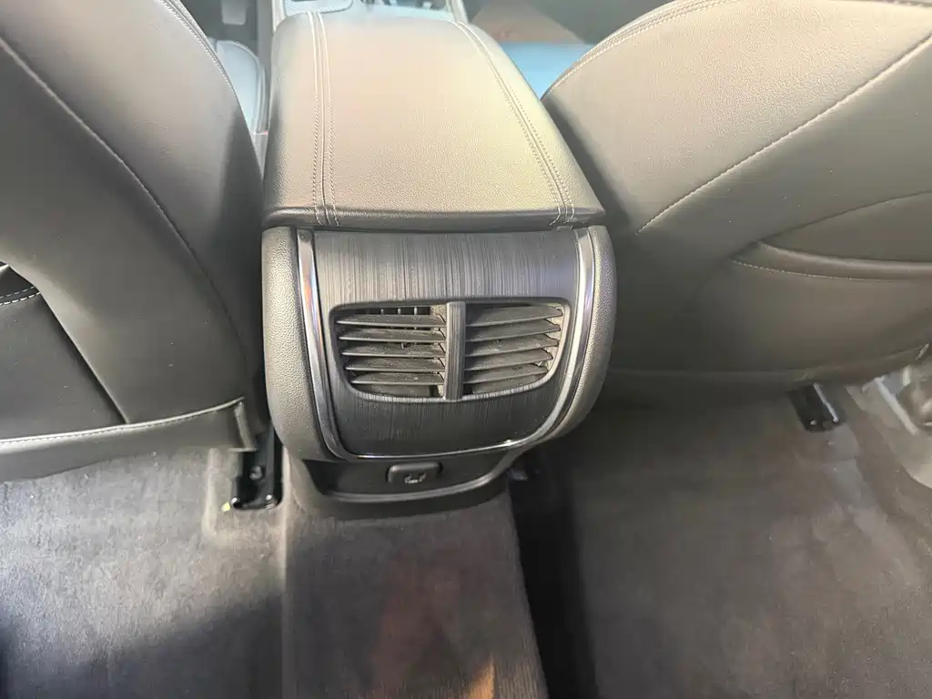 Buick LaCrosse — миниатюра 10