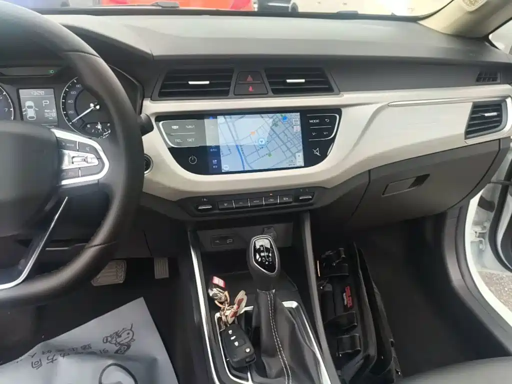 Geely Vision X3 — миниатюра 13