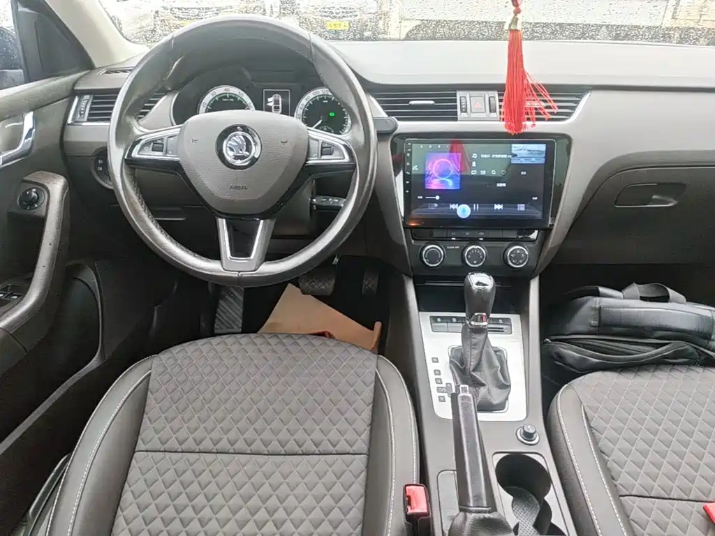 Skoda Octavia — миниатюра 13