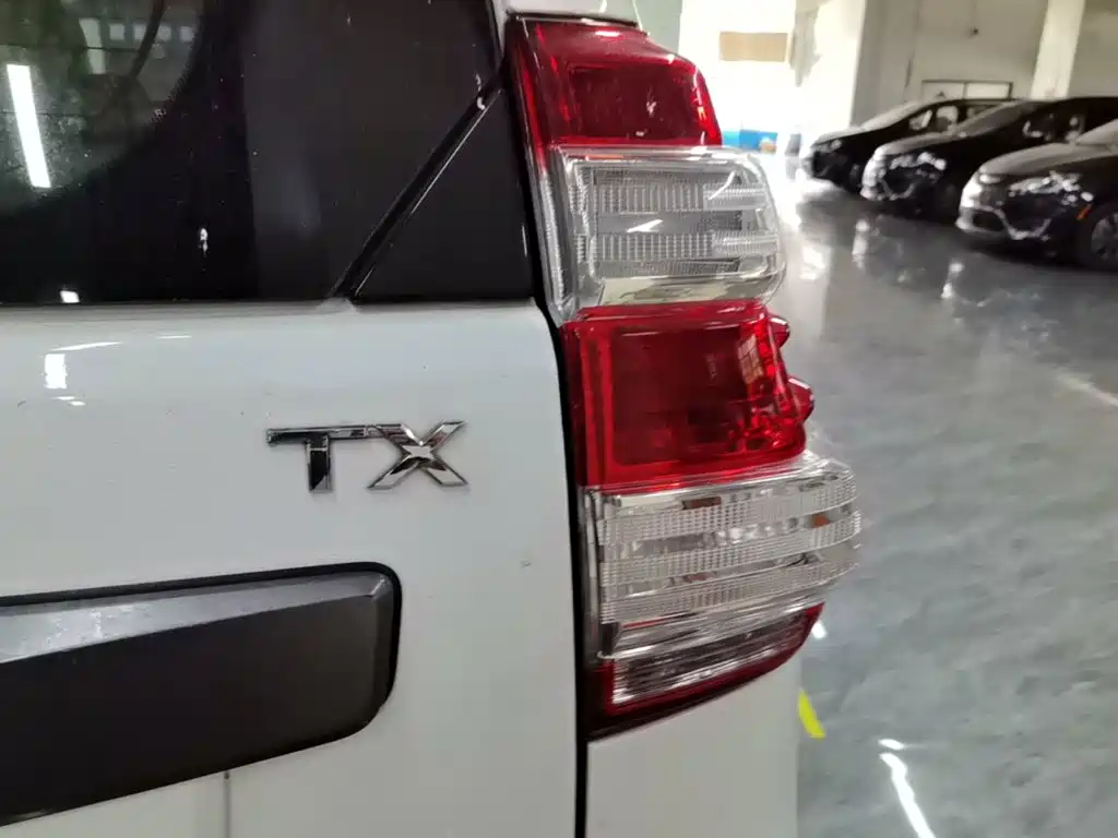 Toyota Prado — миниатюра 8