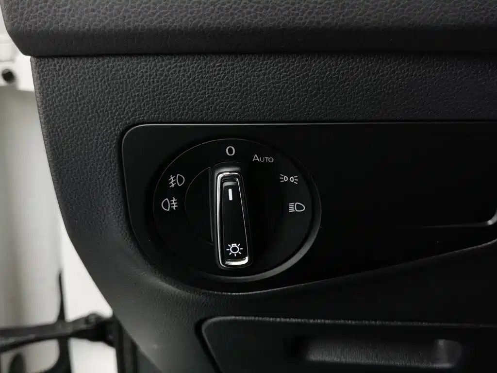 Volkswagen Tiguan L — миниатюра 21