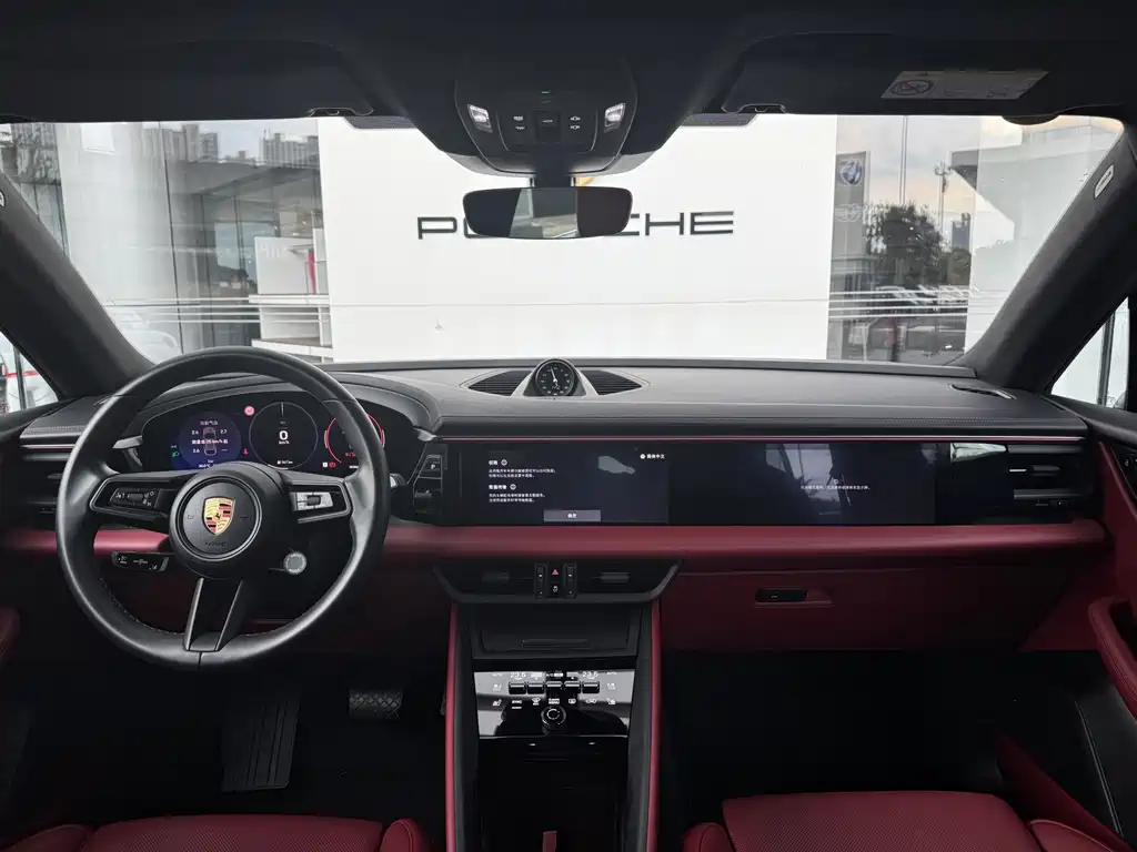 Porsche Macan EV — миниатюра 16